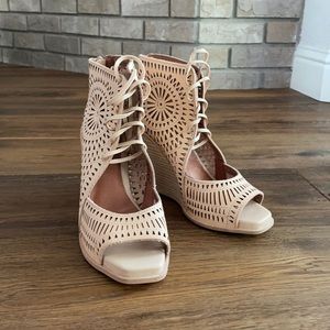 Jeffrey Campbell Rayos Hi Nude 7.5